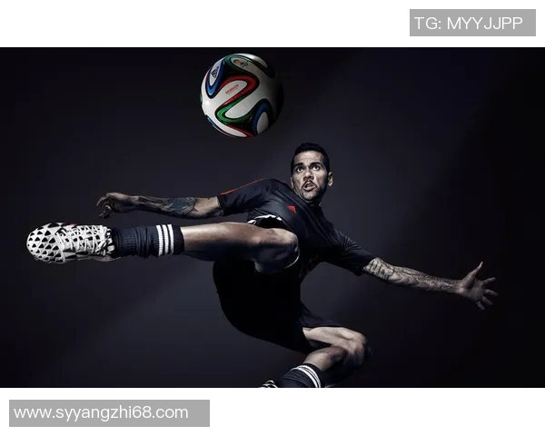 个性化足球明星墙纸定制图打造你的专属球迷空间